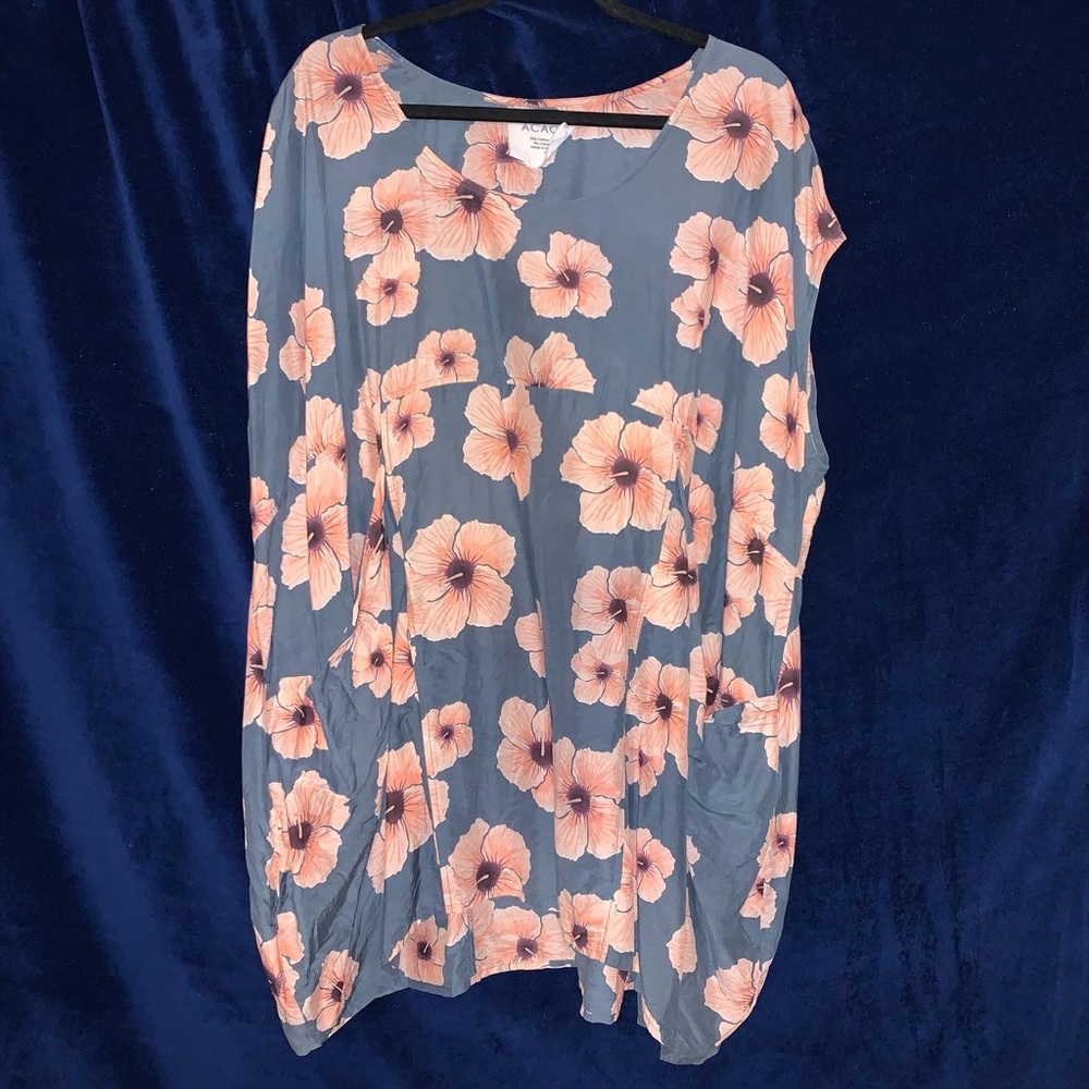 ACACIA Mana Dress in Hibiscus